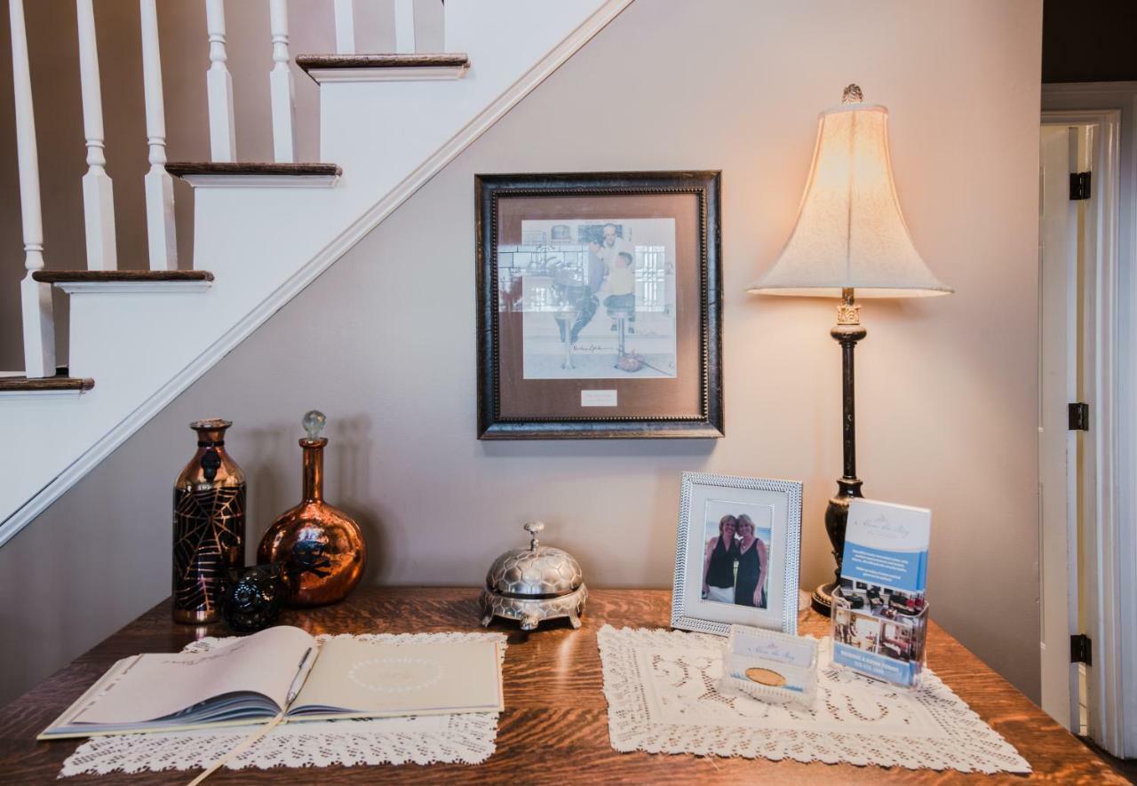 플리머스 Above The Bay At Thornton Adams House B&B 외부 사진