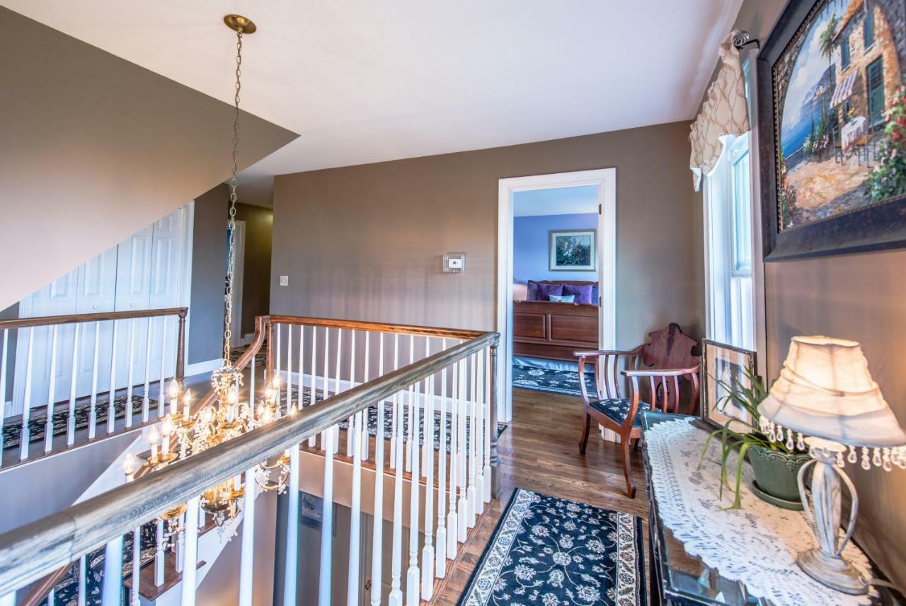 플리머스 Above The Bay At Thornton Adams House B&B 외부 사진